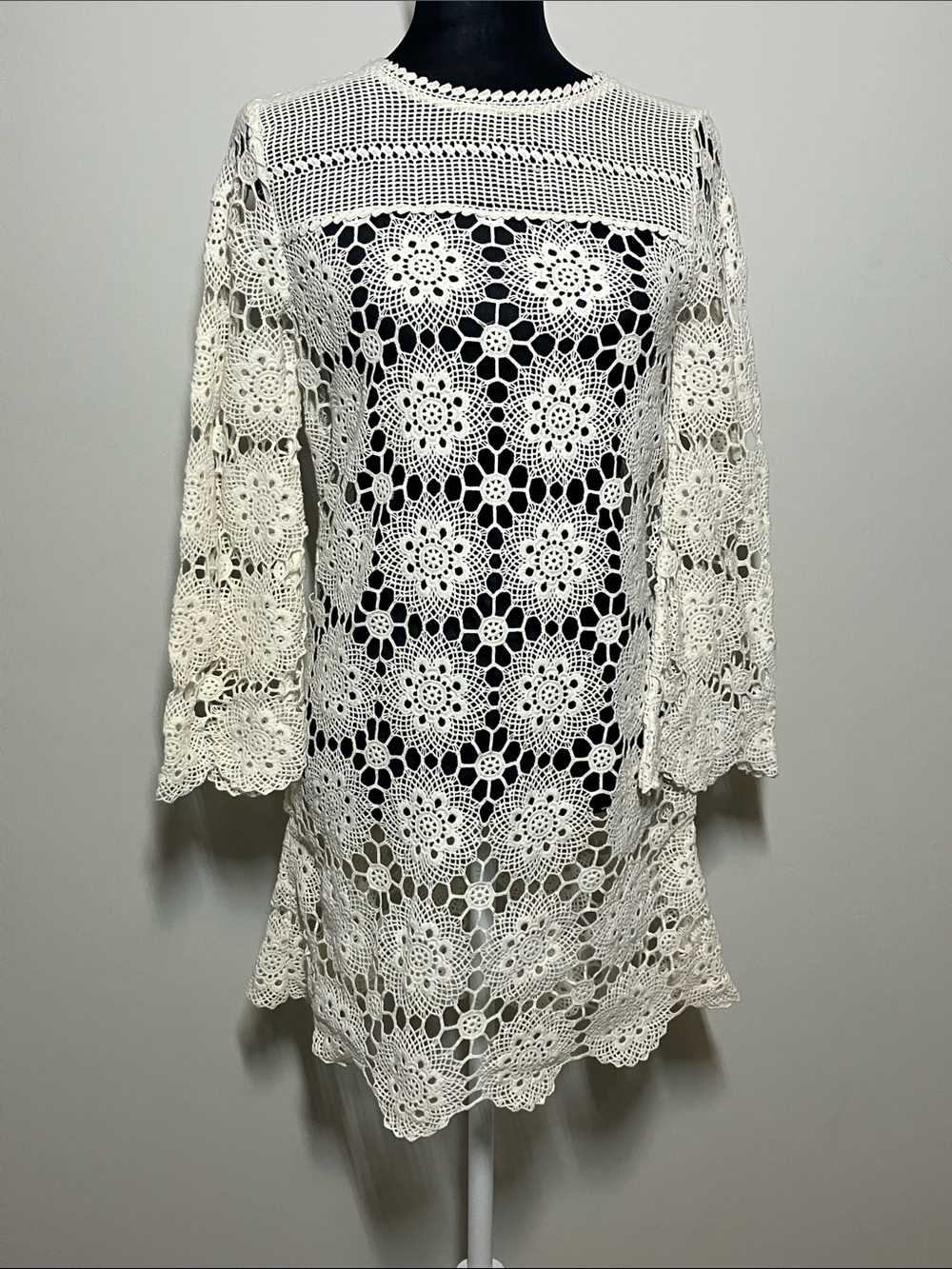 Cover Up Crochet Swimsuit Beach Dress Bell Sleeve Cream Color Sheer Womens SZ 6